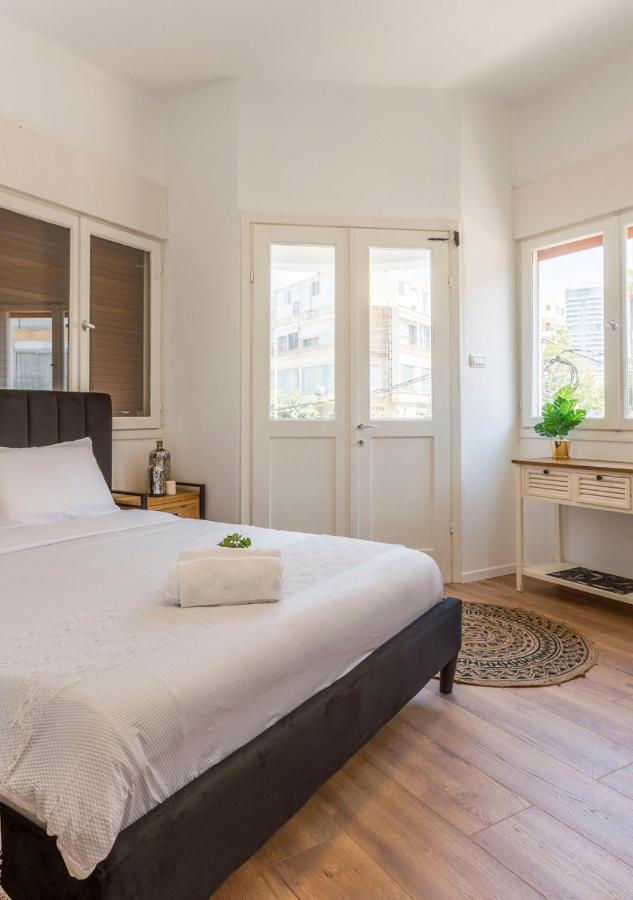 1B Patio Beach House Premium Location W/2 Balcony Tel Aviv Dış mekan fotoğraf