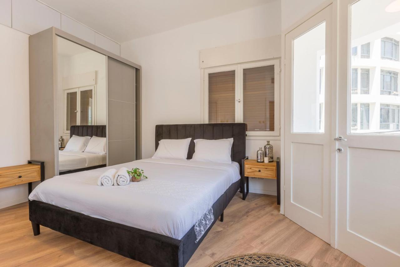 1B Patio Beach House Premium Location W/2 Balcony Tel Aviv Dış mekan fotoğraf
